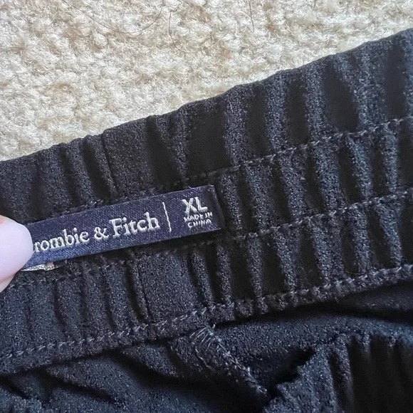 abercrombie and fitch black pants - Picture 3 of 4